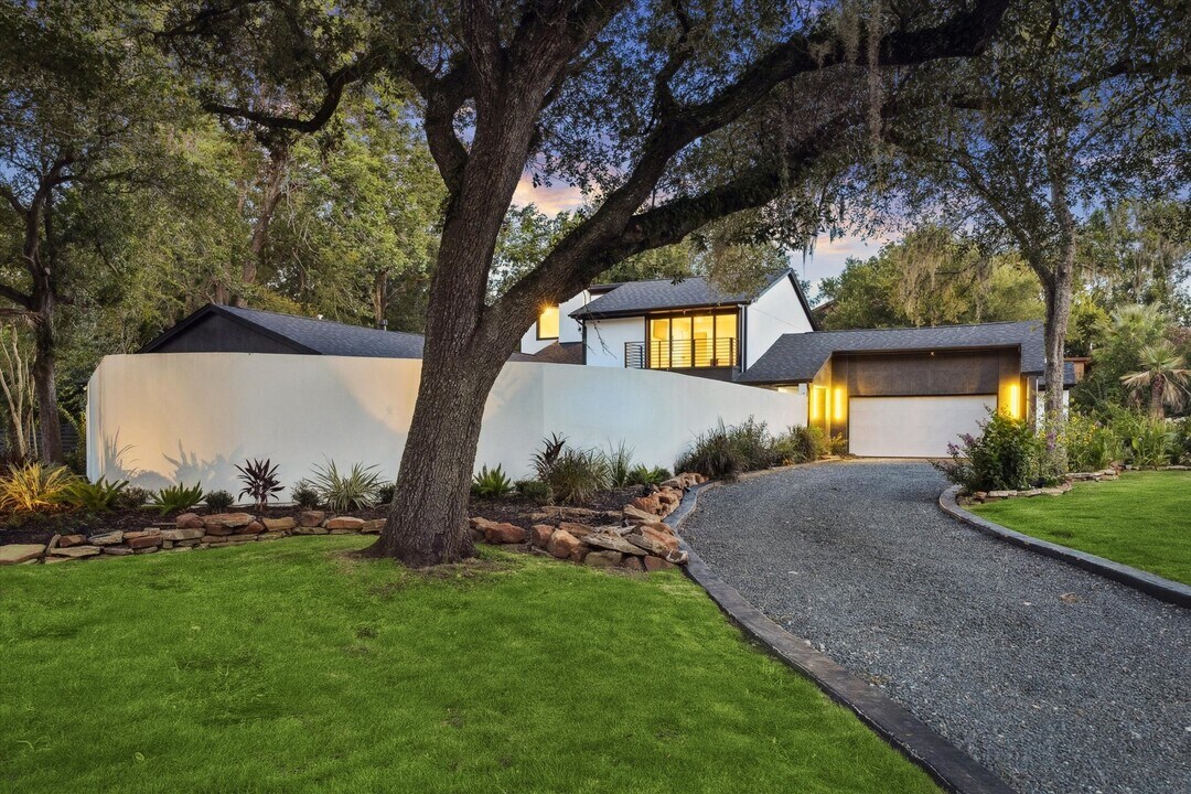 203 Cove Creek Ln in Houston, TX - Foto de edificio