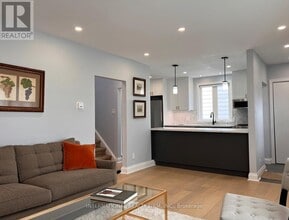 9 Admiral Rd in St Catharines, ON - Building Photo - Building Photo