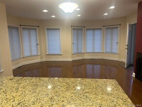 3-37B Park Cres in Queens, NY - Building Photo - Building Photo