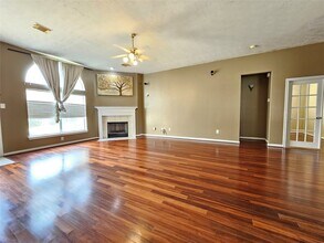 7714 Chateau Point Ln in Houston, TX - Building Photo - Building Photo