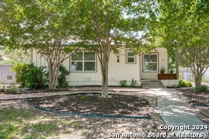 126 Irvington Dr in San Antonio, TX - Building Photo - Building Photo