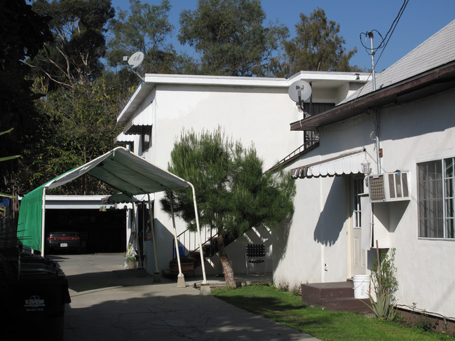 6031 Redman Ave in Whittier, CA - Foto de edificio - Building Photo