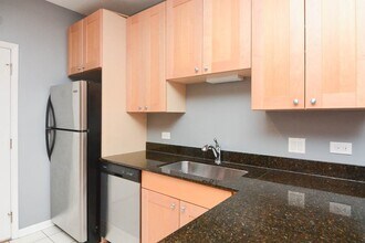 1421 W Jonquil Terrace in Chicago, IL - Building Photo - Building Photo