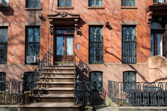 280 Carlton Ave in Brooklyn, NY - Building Photo - Building Photo