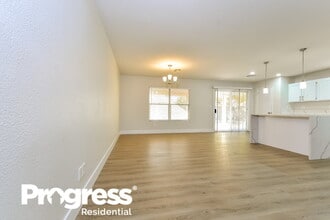 785 Beach Park St in Henderson, NV - Building Photo - Building Photo