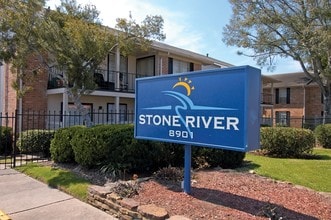 Stoneriver Apartments in Houston, TX - Building Photo - Building Photo