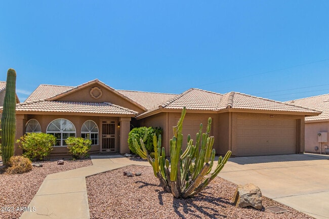 4325 E Montgomery Rd in Cave Creek, AZ - Building Photo - Building Photo