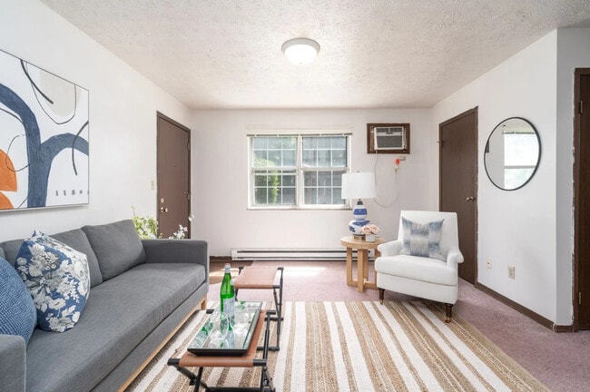 503 N Grant St in West Lafayette, IN - Foto de edificio - Building Photo