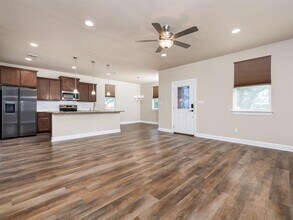 904 Central Blvd in Bertram, TX - Building Photo - Building Photo