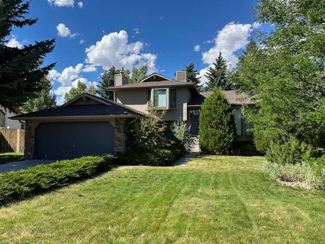 property at 5030 E 15th St