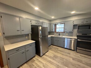 2218 Rosewood Dr in Waco, TX - Building Photo - Building Photo