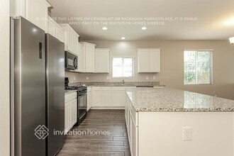 13435 W Desert Moon Way in Peoria, AZ - Foto de edificio - Building Photo