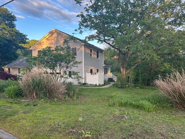 32 Benz St in Ansonia, CT - Building Photo - Building Photo