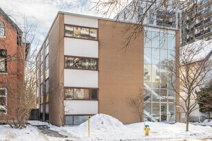 92 Maclaren St in Ottawa, ON - Building Photo