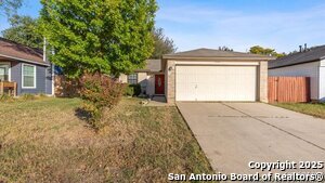 7260 Hardesty in San Antonio, TX - Building Photo