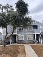 1963 Dwarf Star Dr in Las Vegas, NV - Building Photo - Building Photo