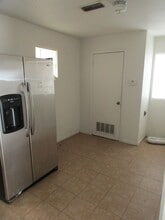 105 W Ave A in Lampasas, TX - Building Photo - Building Photo