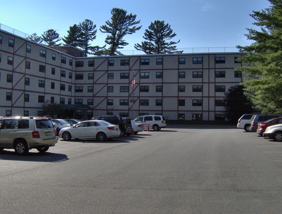 Greenwood Apartments in Lake Placid, NY - Building Photo