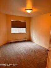 6109 DeBarr Rd in Anchorage, AK - Building Photo - Building Photo