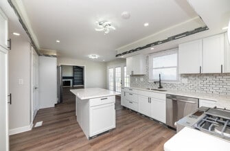 8237 Eagle Ridge Dr in West Chester, OH - Building Photo - Building Photo