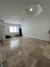 130 SW 109th Ave in Miami, FL - Building Photo - Building Photo