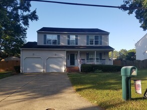 4453 Old Princess Anne Rd in Virginia Beach, VA - Building Photo - Building Photo