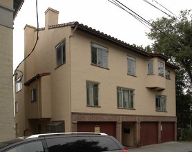 2515 Ivy Dr in Oakland, CA - Building Photo - Building Photo