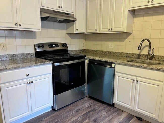 69 Nicholas Rd in Framingham, MA - Building Photo - Building Photo
