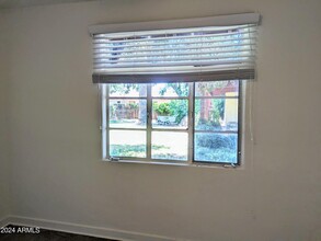 746 E Maryland Ave, Unit #4 in Phoenix, AZ - Foto de edificio - Building Photo