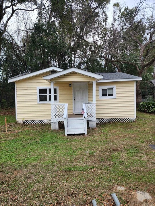 1625 Old Bainbridge Rd in Tallahassee, FL - Building Photo