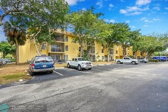 470 NW 20th St in Boca Raton, FL - Building Photo - Building Photo