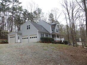 112 Hudson Hills Rd in Pittsboro, NC - Building Photo - Building Photo