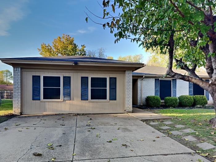3605 Nantucket Dr in Forest Hill, TX - Building Photo