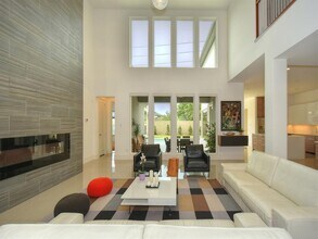 14319 Shadow Garden Ln in Houston, TX - Foto de edificio - Building Photo