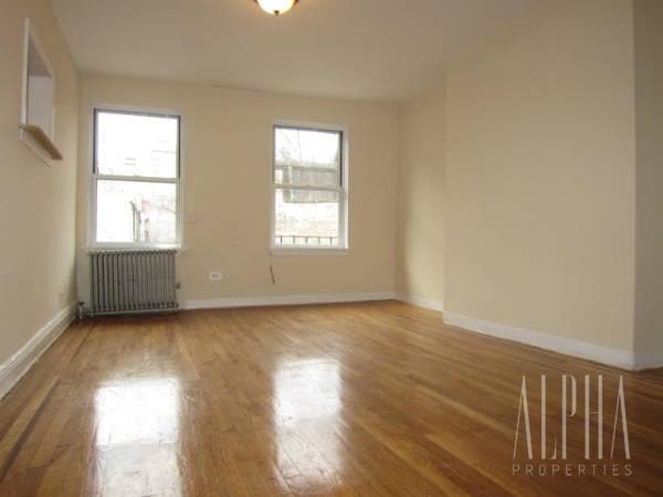 333 1st Ave in New York, NY - Building Photo - Building Photo
