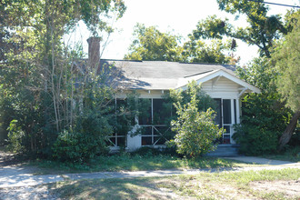 1011 Gonzalez St in Pensacola, FL - Building Photo - Building Photo