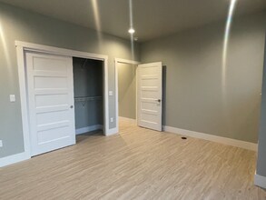 2420 W Suzanne Rd in Coeur d'Alene, ID - Building Photo - Building Photo