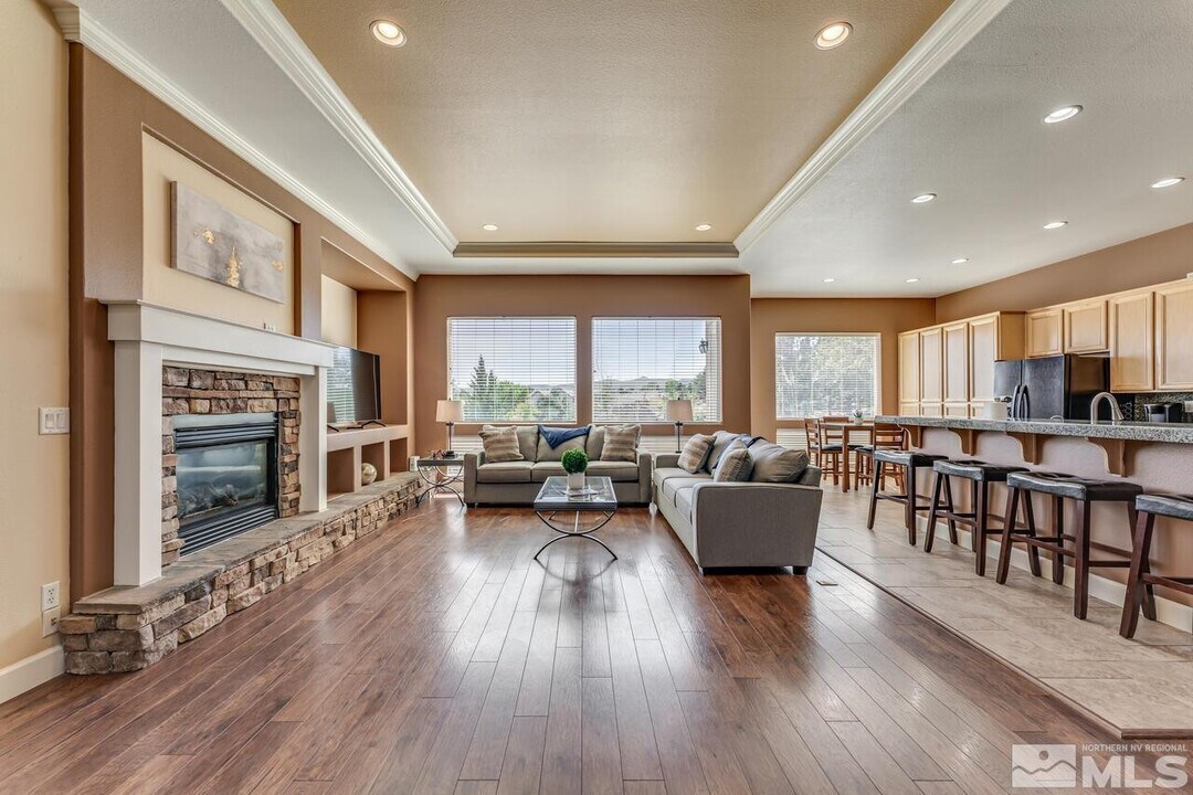 2786 Shadow Dancer Trail in Reno, NV - Building Photo