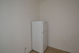 4856 N Damen in Chicago, IL - Building Photo - Building Photo