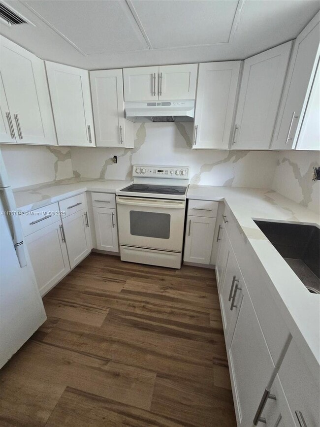 5629 Fillmore St-Unit -4 in Hollywood, FL - Building Photo - Building Photo