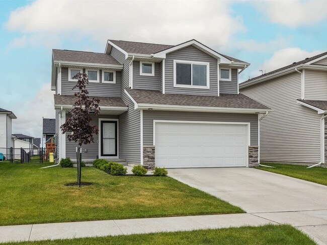 property at 610 NE Whitetail Dr