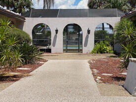 513 SE 24th Ave, Unit #1 in Cape Coral, FL - Building Photo