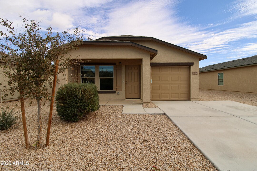 1819 S 1st St in Coolidge, AZ - Building Photo