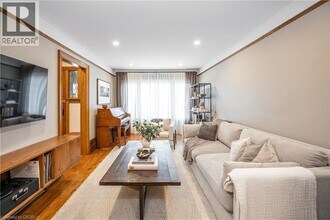 266 Graham Ave S in Hamilton, ON - Building Photo - Building Photo