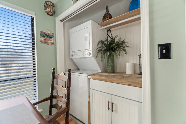 4726 Hollis Rd in Virginia Beach, VA - Building Photo - Building Photo