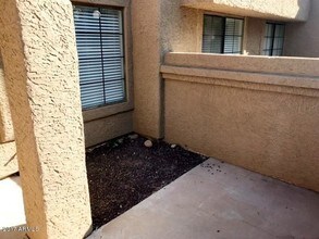 700 E Mesquite Cir in Tempe, AZ - Foto de edificio - Building Photo