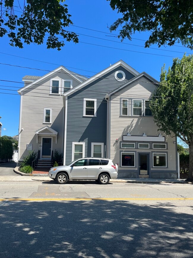 925-927-927 Massachusetts Ave