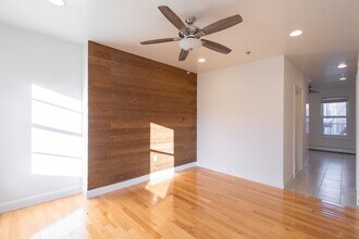 14 Coles St in Jersey City, NJ - Building Photo - Building Photo