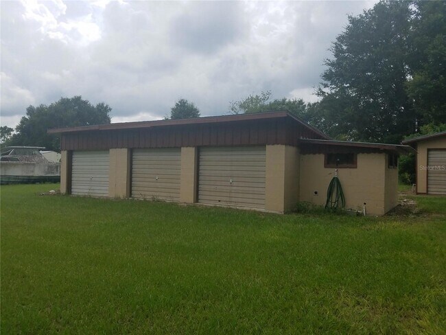 7742 Dowd Dr in Zephyrhills, FL - Building Photo - Building Photo
