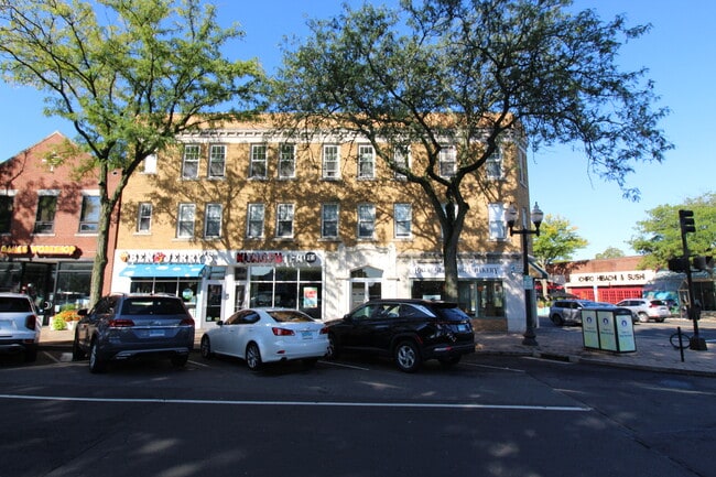 951 Farmington Ave, Unit C-4